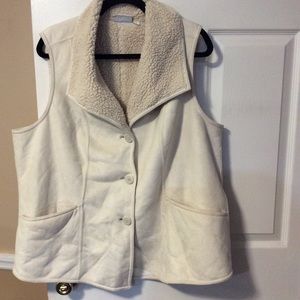 D&Co Trendy cream colored vest